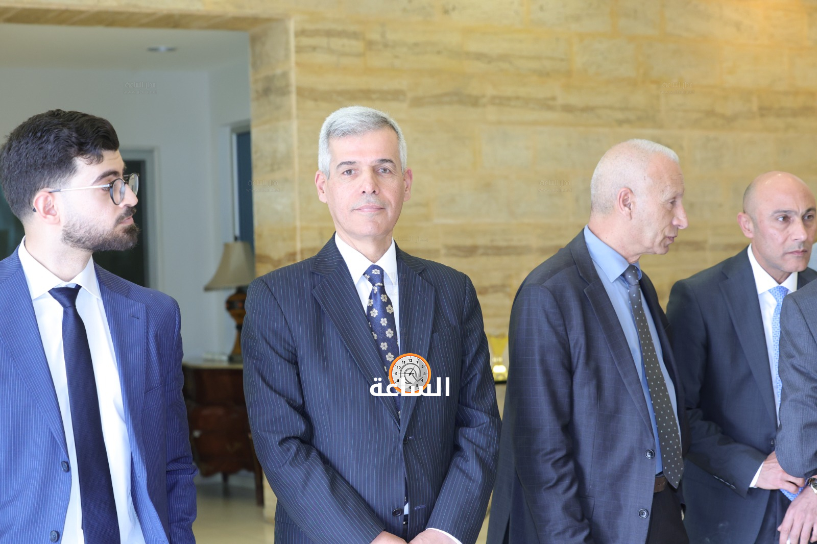 Madar Al-Saa Images 0.8837251145521325