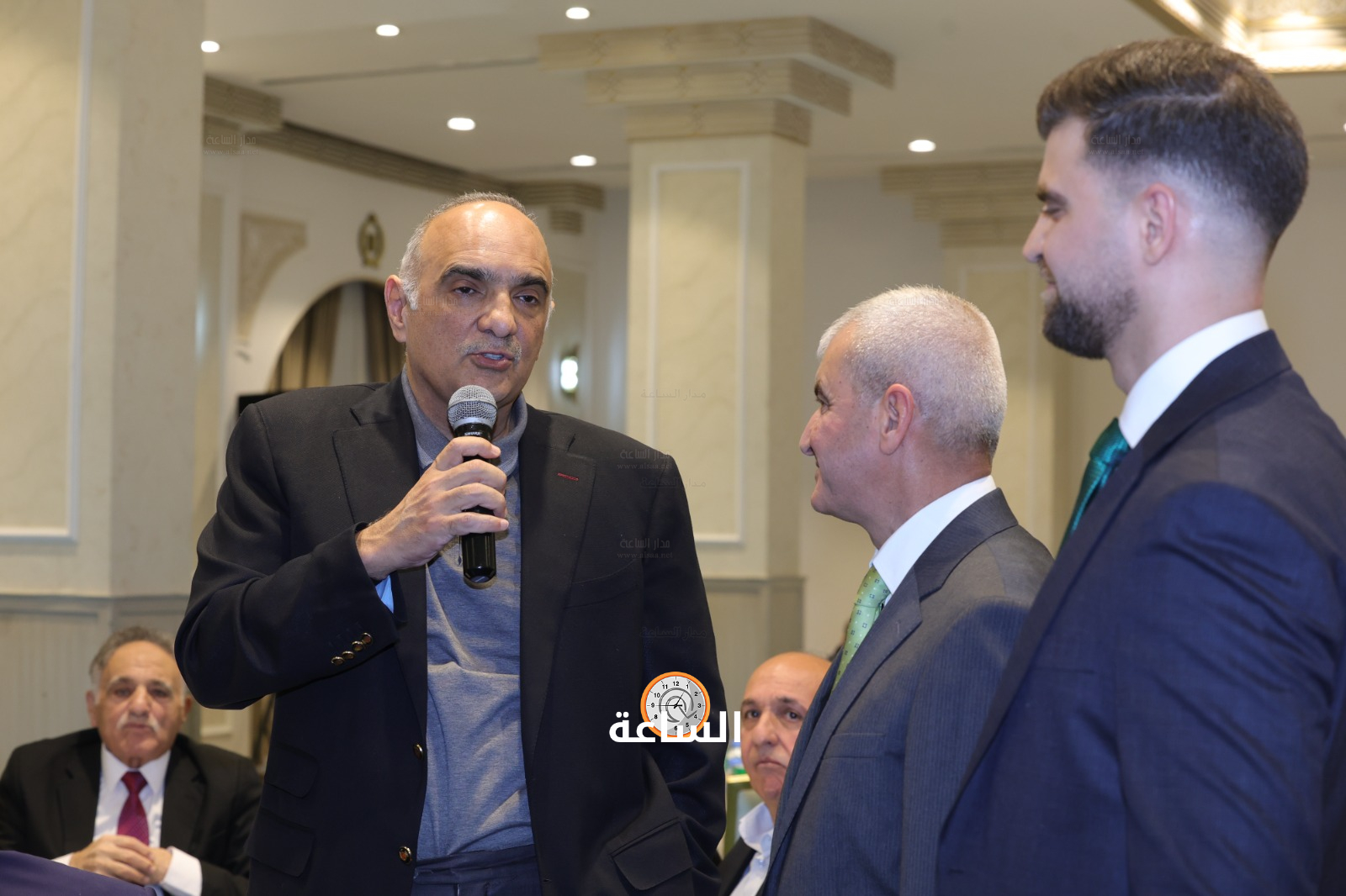 Madar Al-Saa Images 0.891522854949219