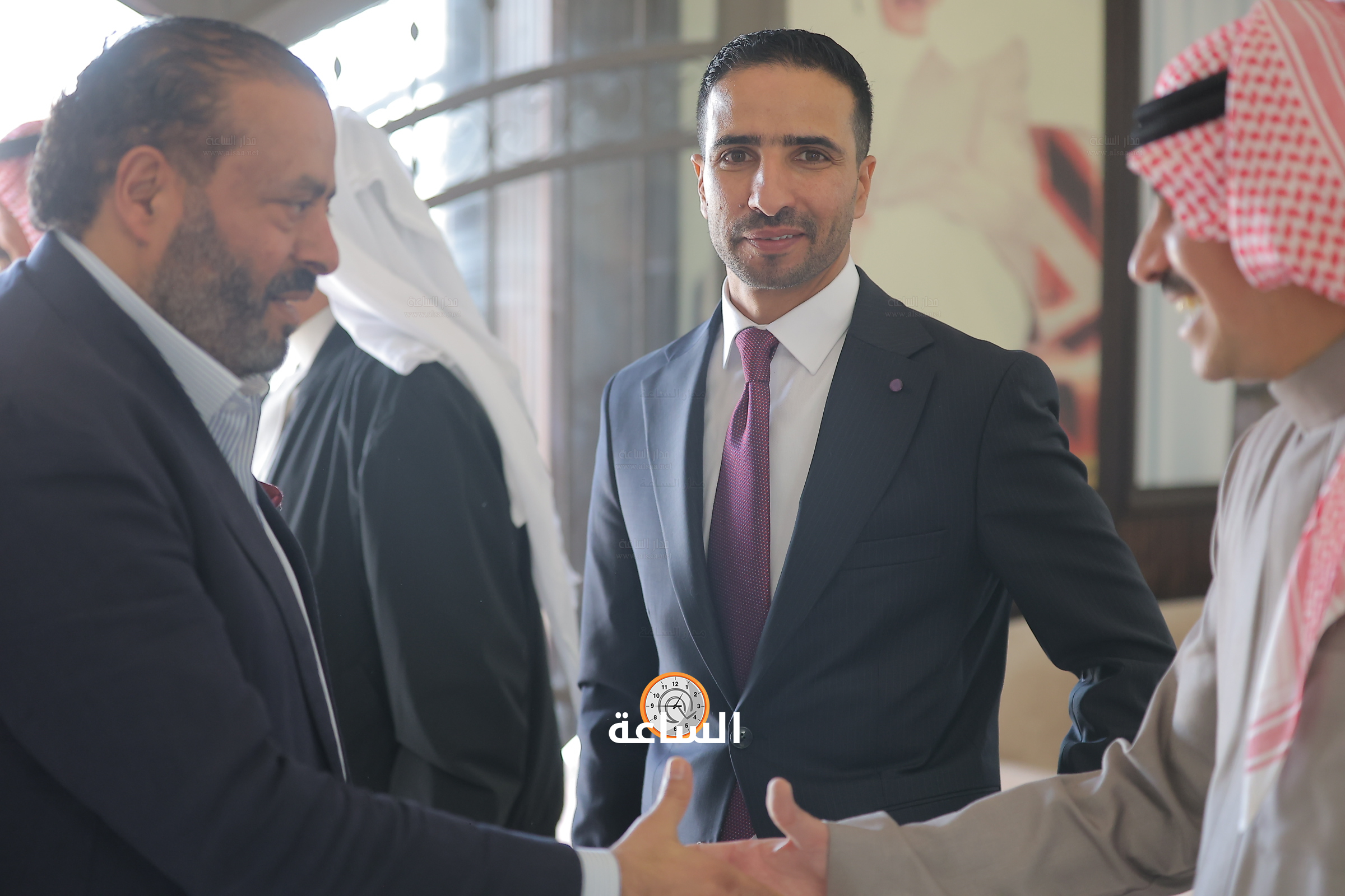 Madar Al-Saa Images 0.8975391864652282