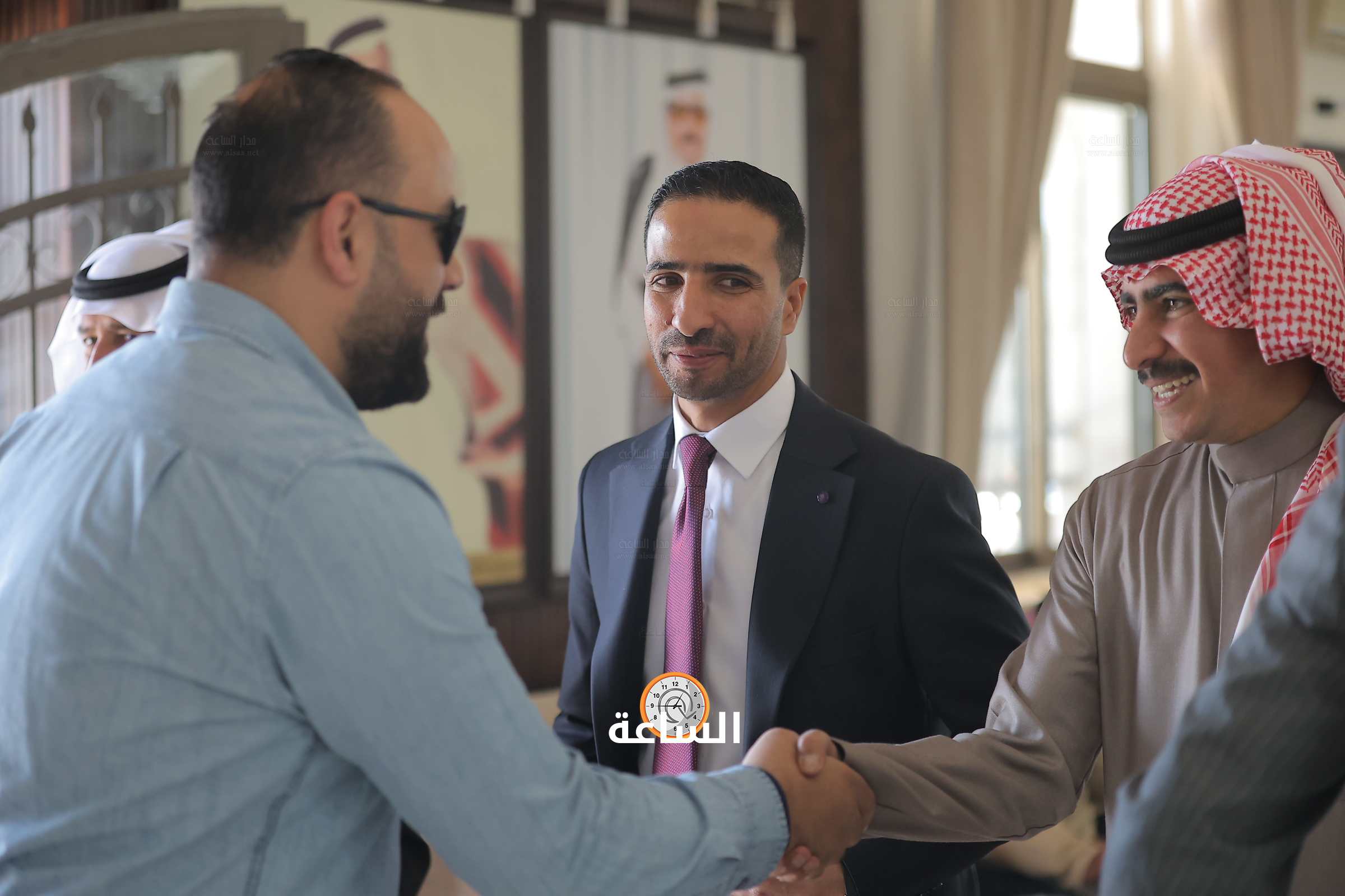 Madar Al-Saa Images 0.8049438234686556