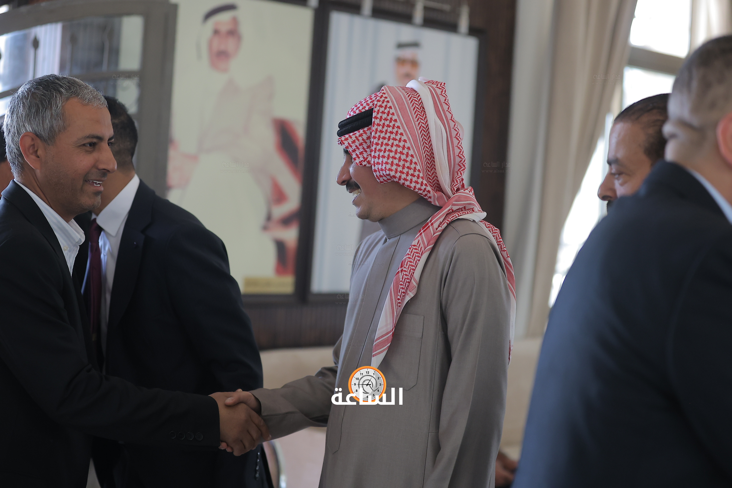 Madar Al-Saa Images 0.14161859734629167