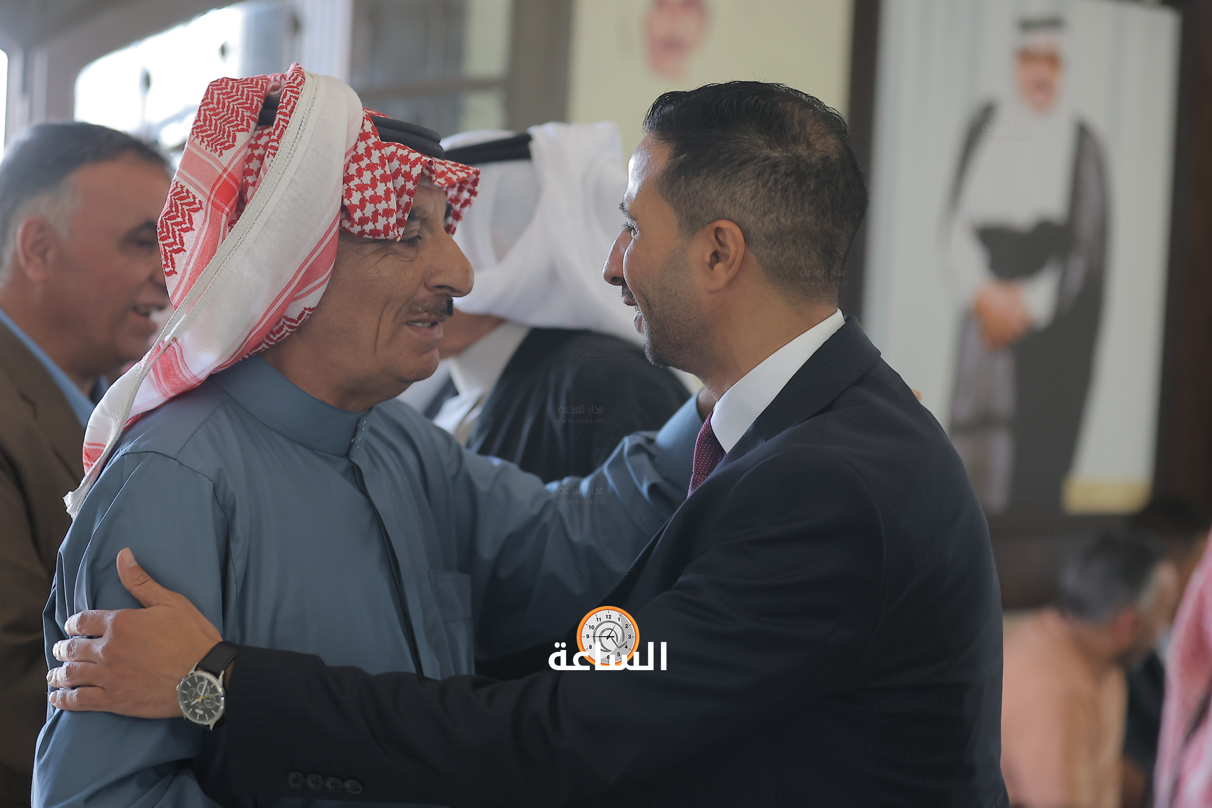 Madar Al-Saa Images 0.4493252424406