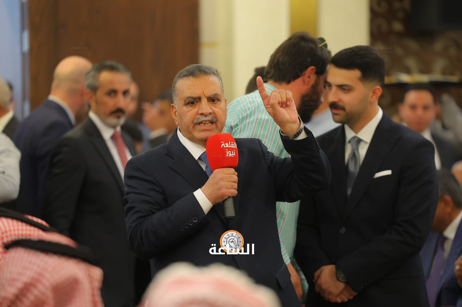 Madar Al-Saa Images 0.8882908420419263