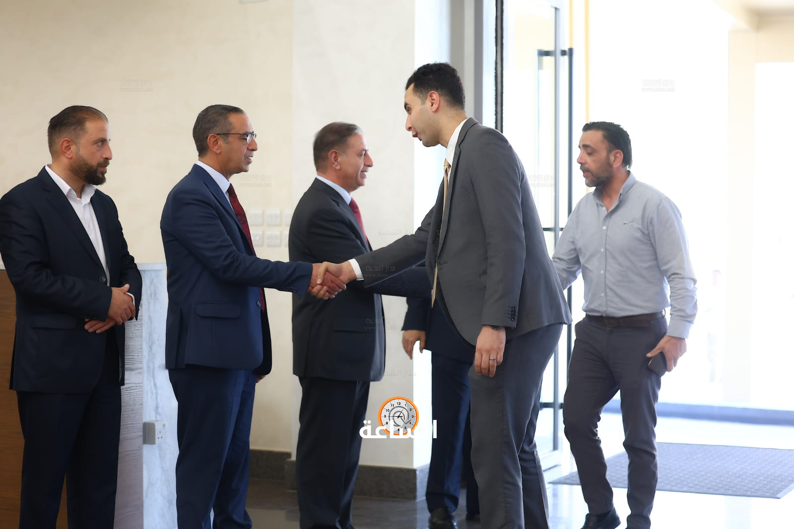 Madar Al-Saa Images 0.27168491353944