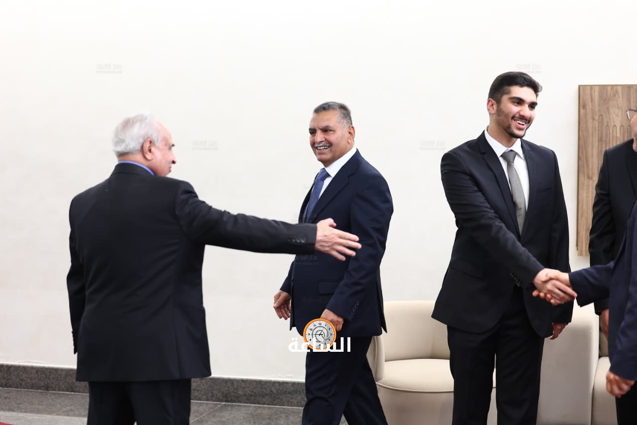 Madar Al-Saa Images 0.6433065757494528