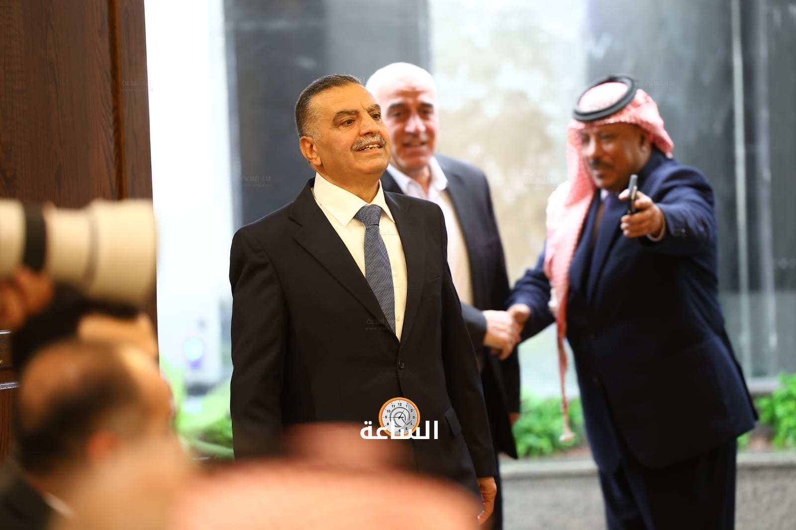 Madar Al-Saa Images 0.464509375388353