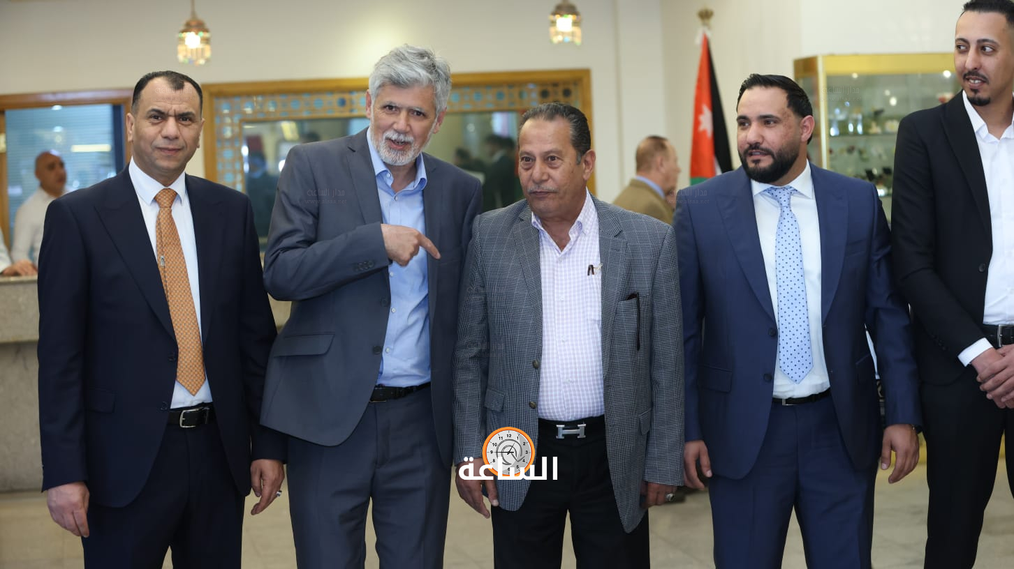 Madar Al-Saa Images 0.7858405752709183