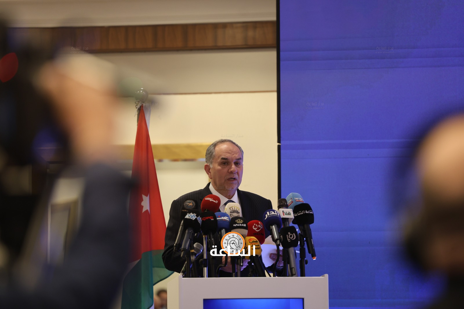 Madar Al-Saa Images 0.7344595789483629