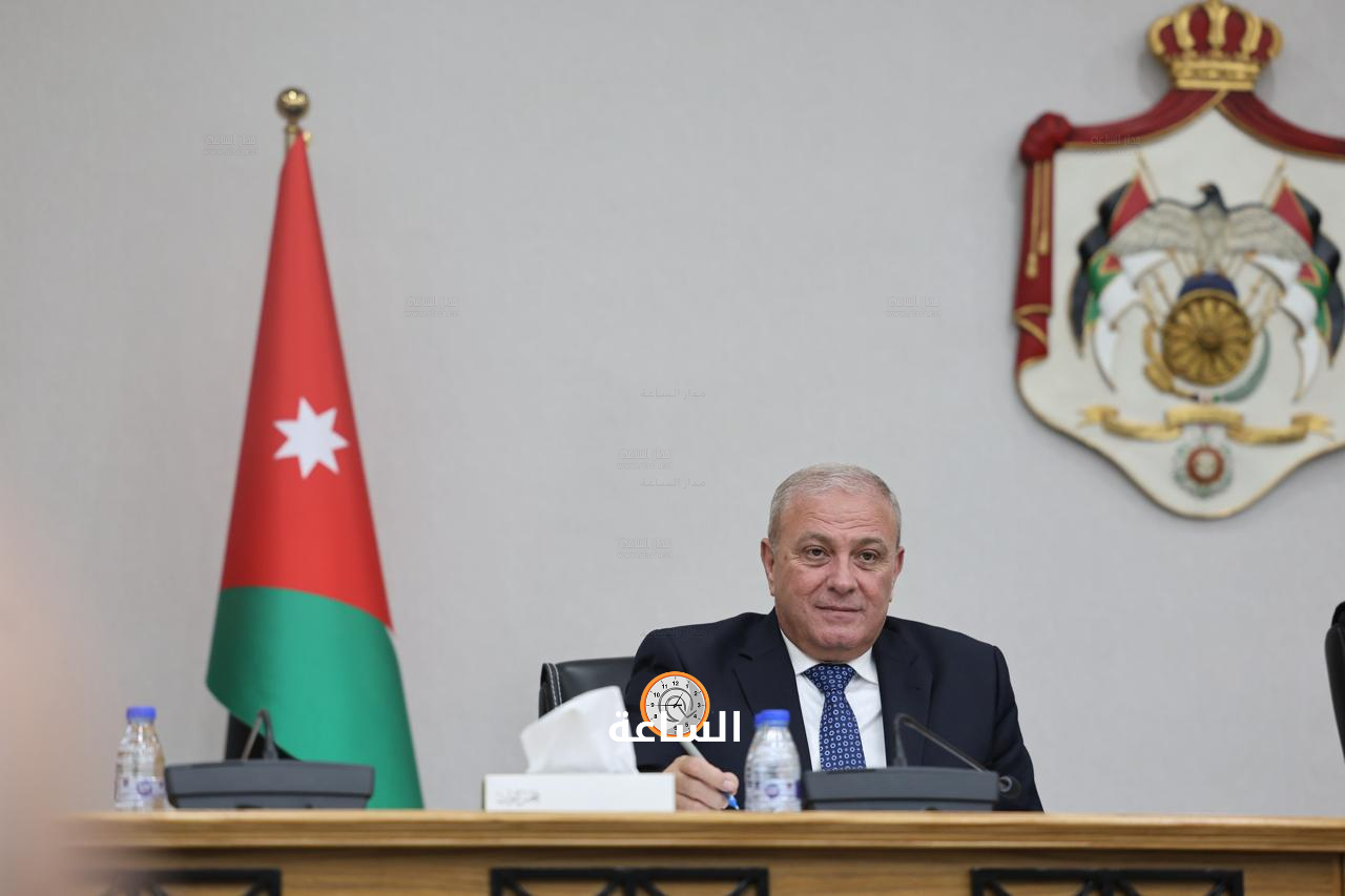 Madar Al-Saa Images 0.03375456988854808