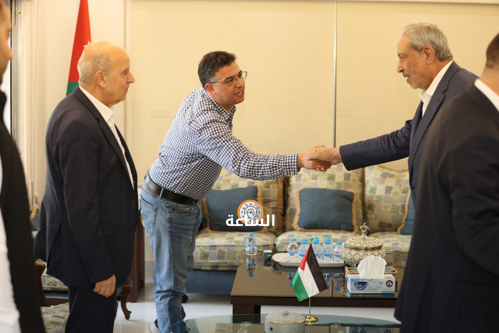 Madar Al-Saa Images 0.210062276502062