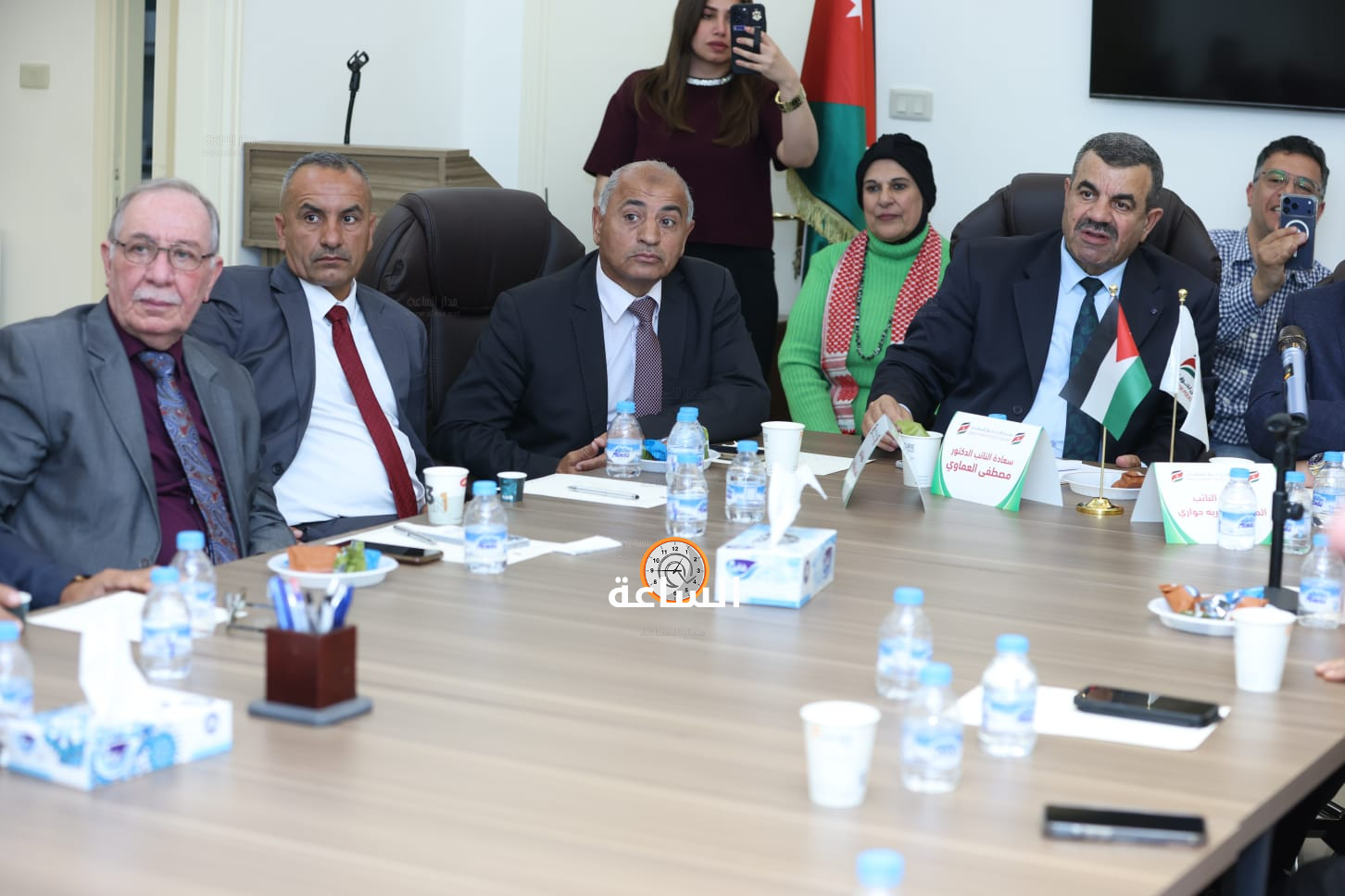 Madar Al-Saa Images 0.8798112588494443