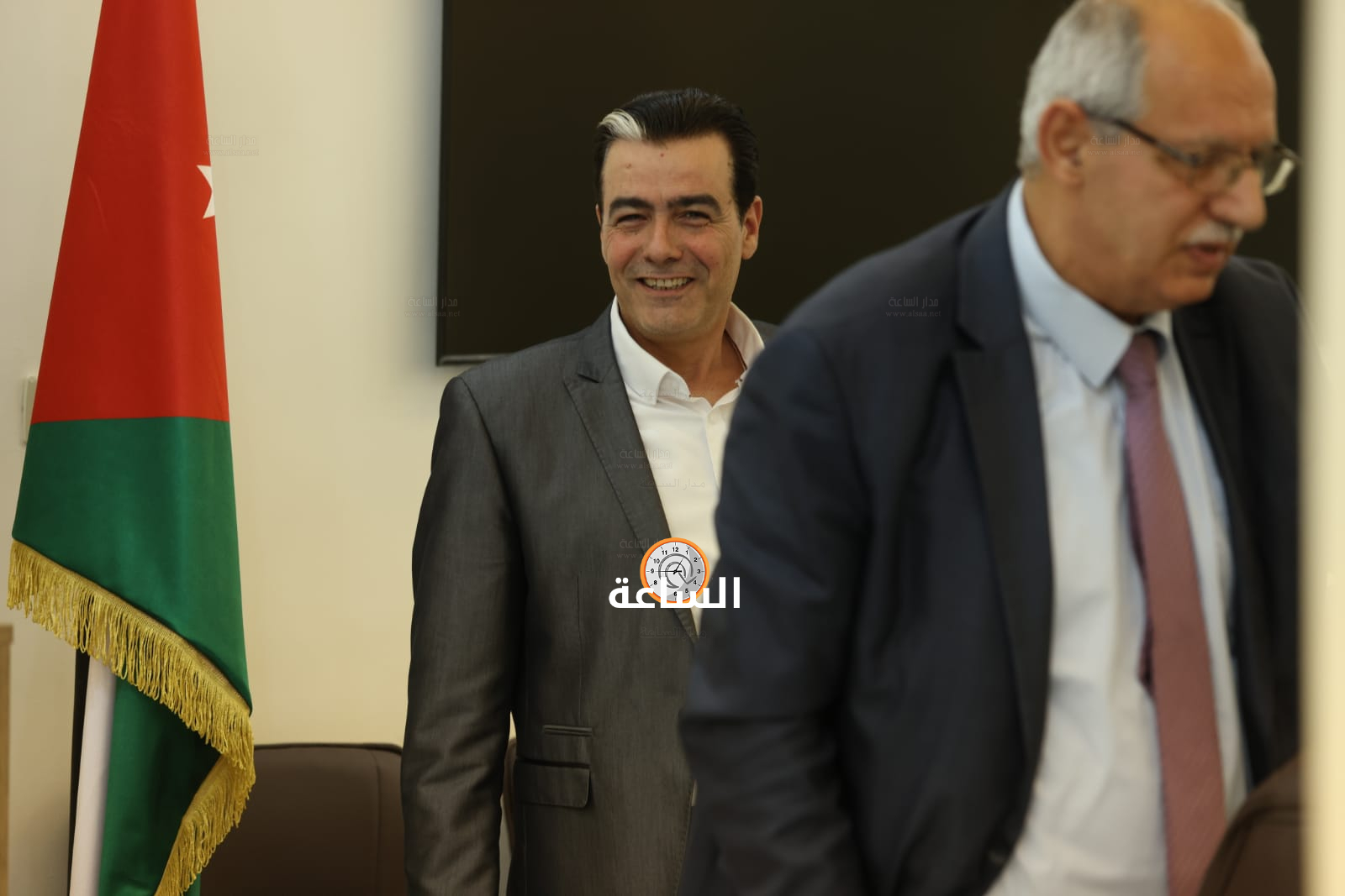 Madar Al-Saa Images 0.8369585151483308