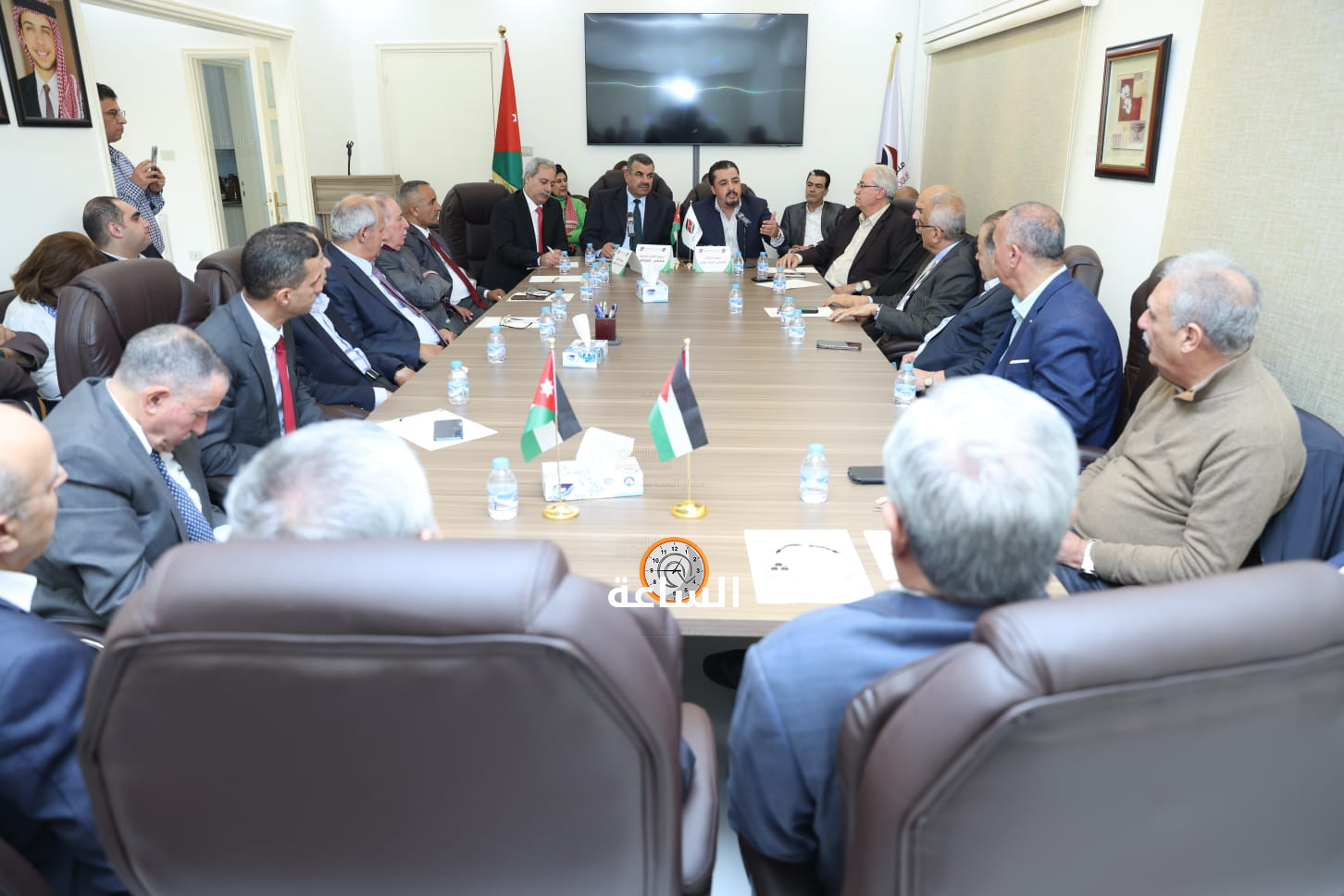 Madar Al-Saa Images 0.07045957004841652