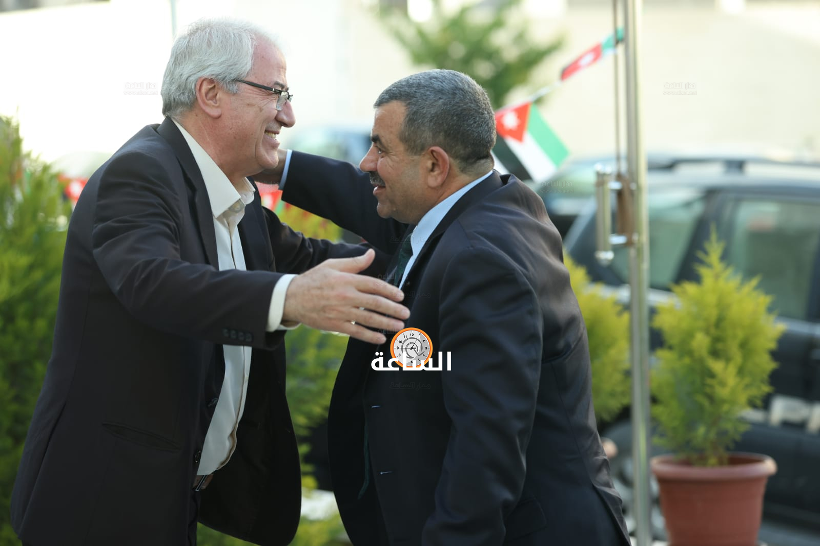 Madar Al-Saa Images 0.5579443028289446