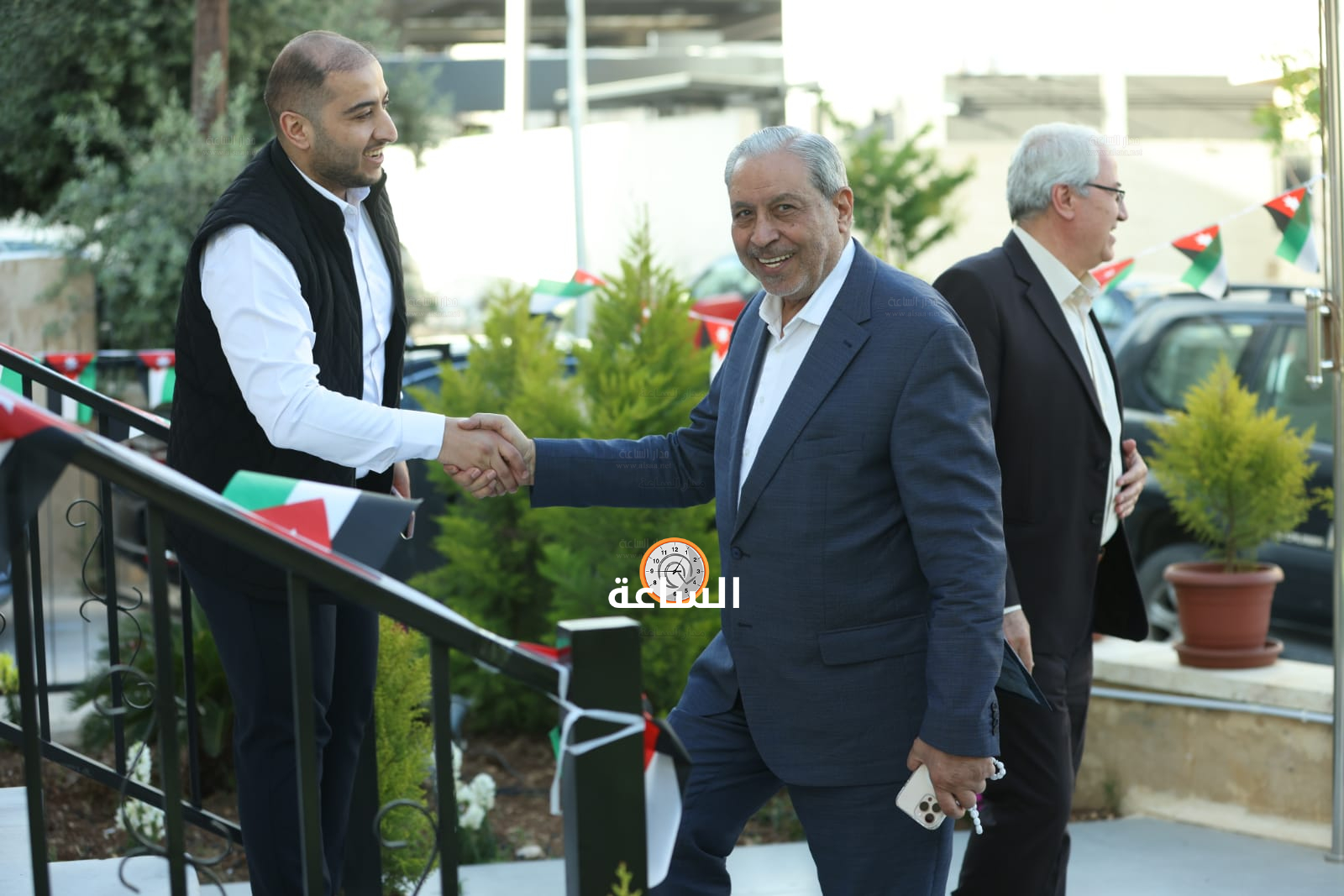 Madar Al-Saa Images 0.62824077350557