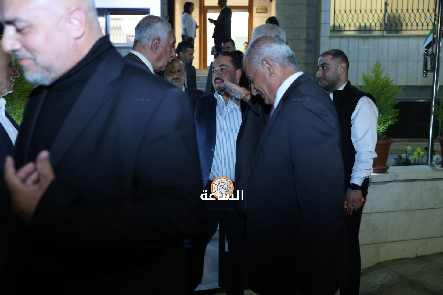 Madar Al-Saa Images 0.6364316306992674