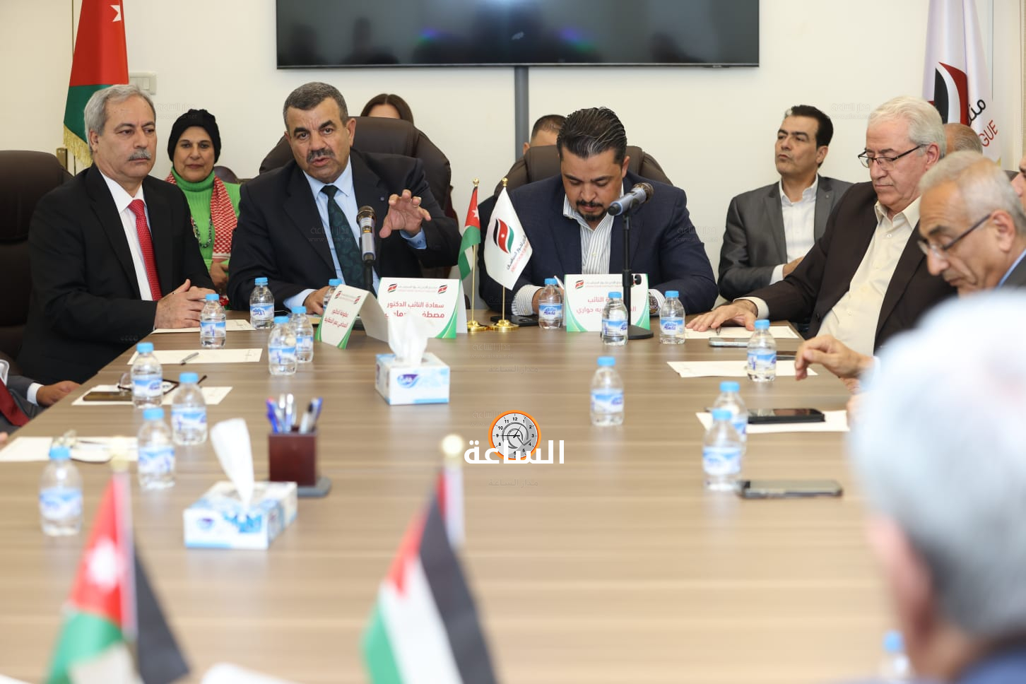 Madar Al-Saa Images 0.171461115192877