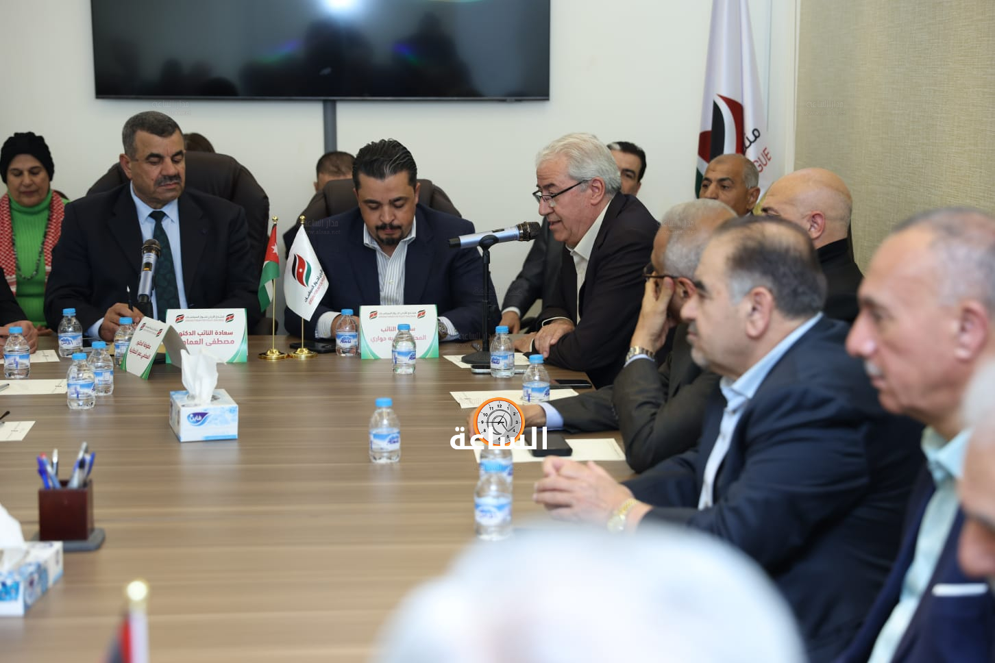 Madar Al-Saa Images 0.8272397425449124