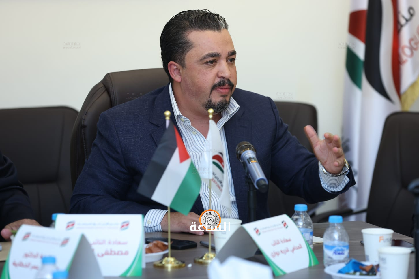 Madar Al-Saa Images 0.4244805583712139