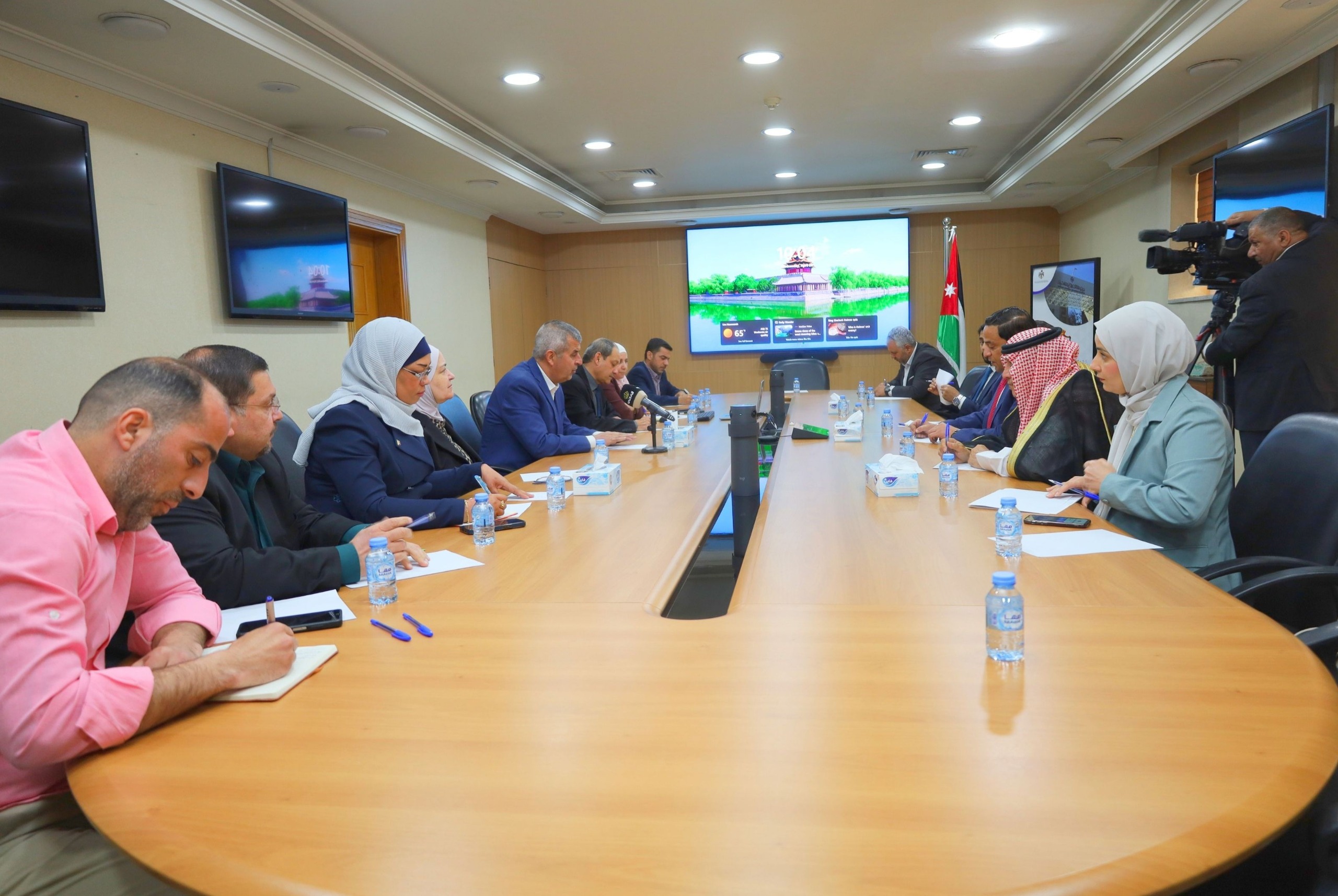 Madar Al-Saa Images 0.9214260133456451