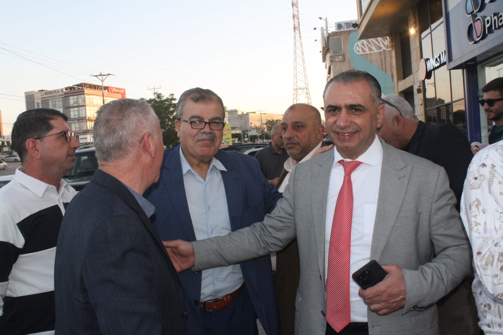 Madar Al-Saa Images 0.7918053017268409