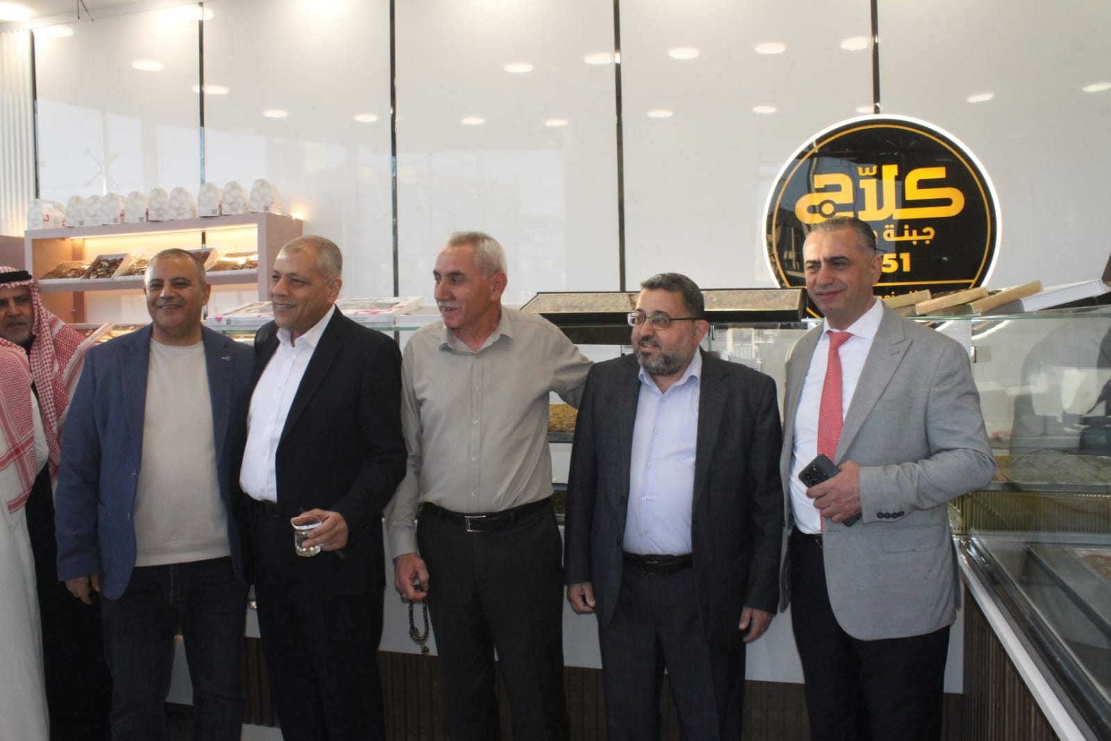 Madar Al-Saa Images 0.7947505707653404