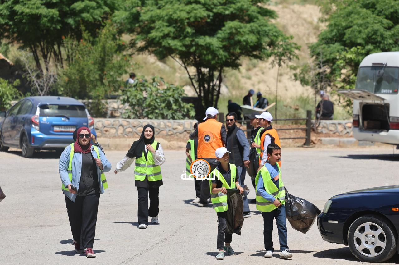 Madar Al-Saa Images 0.8501738743794394