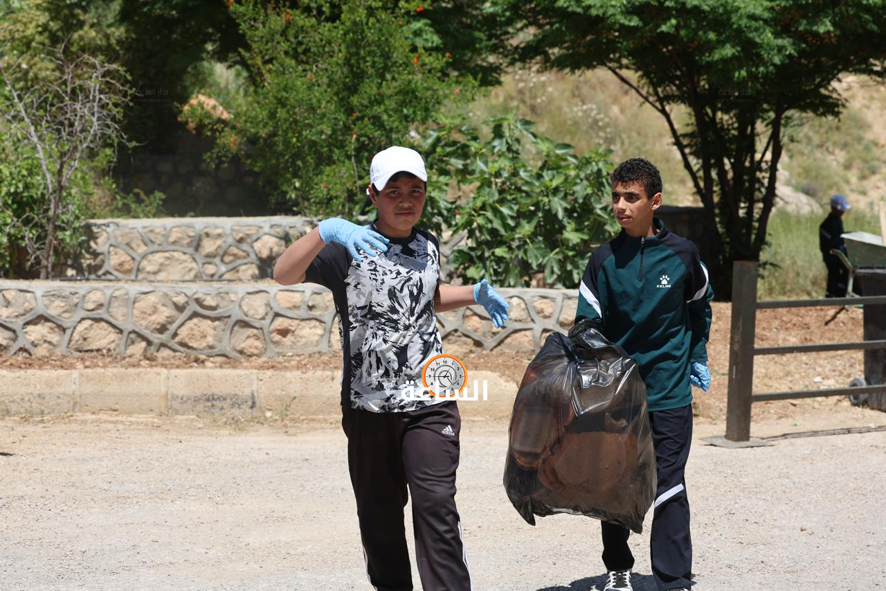 Madar Al-Saa Images 0.4883475483265719