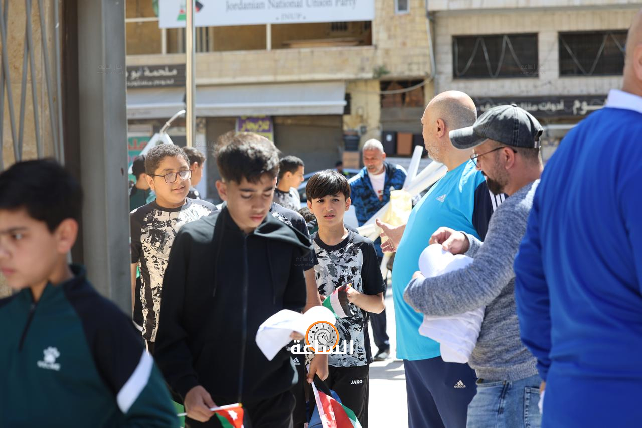 Madar Al-Saa Images 0.768254590365583