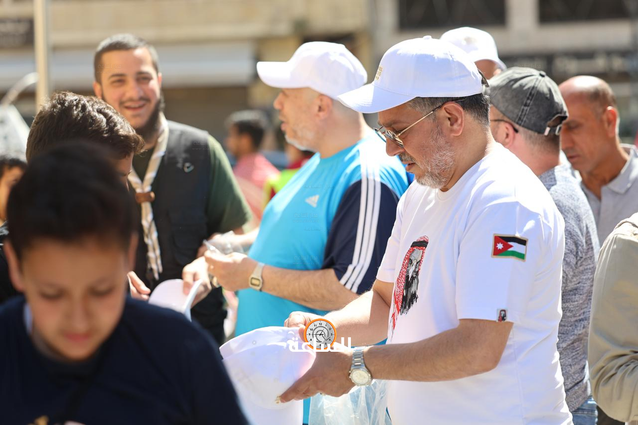 Madar Al-Saa Images 0.3787535686060498