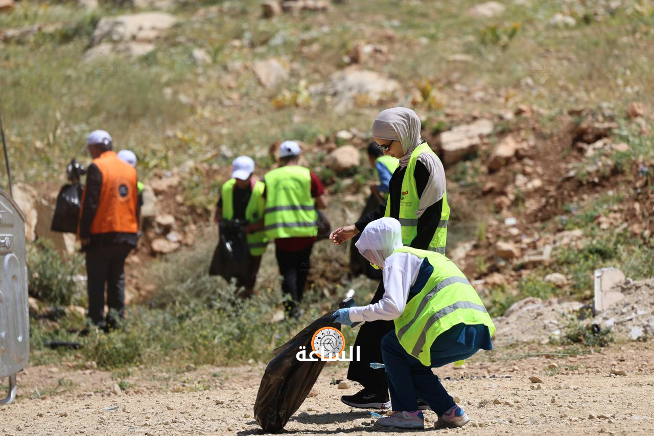 Madar Al-Saa Images 0.6861202336355515