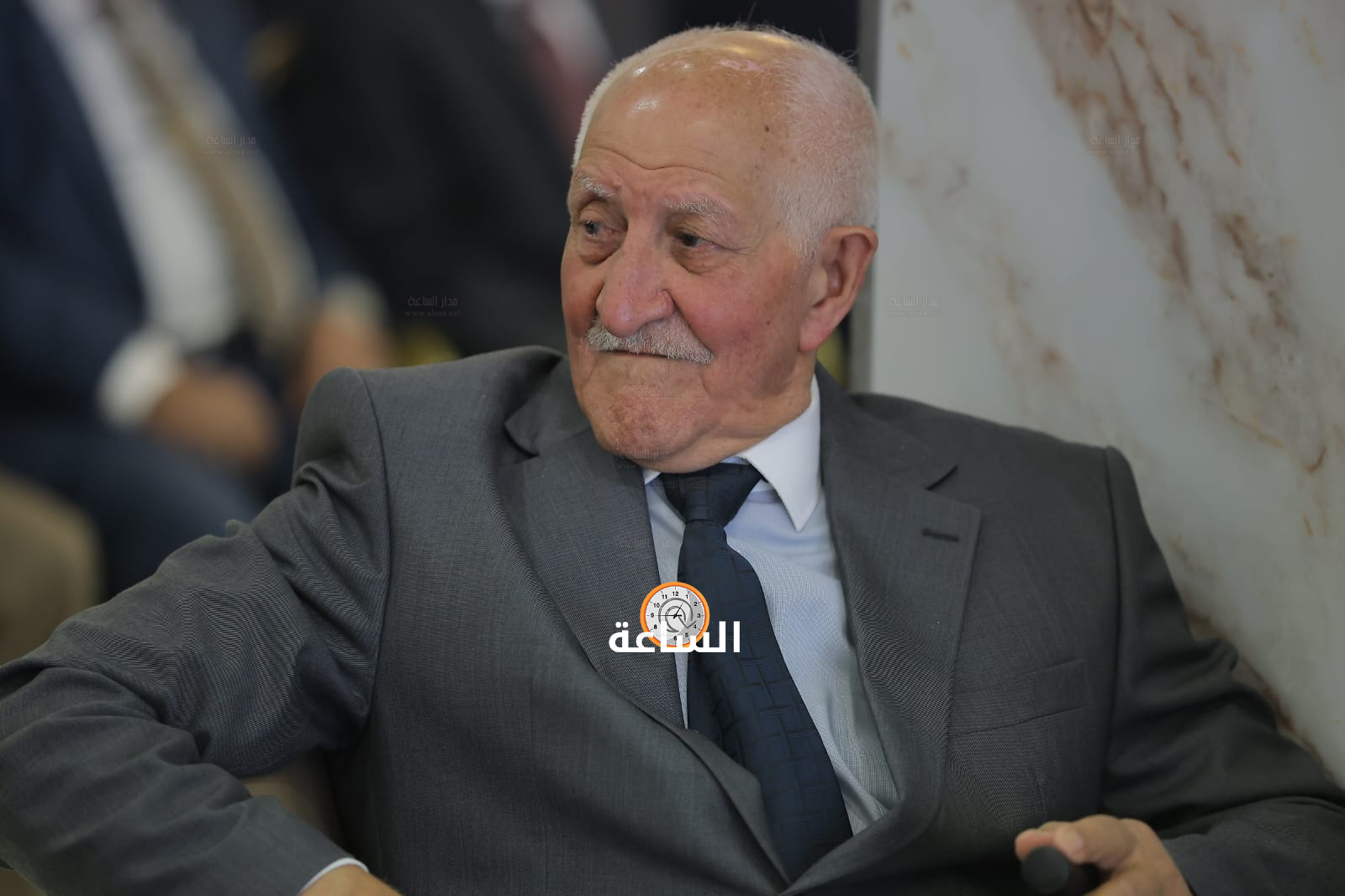 Madar Al-Saa Images 0.52299539625073