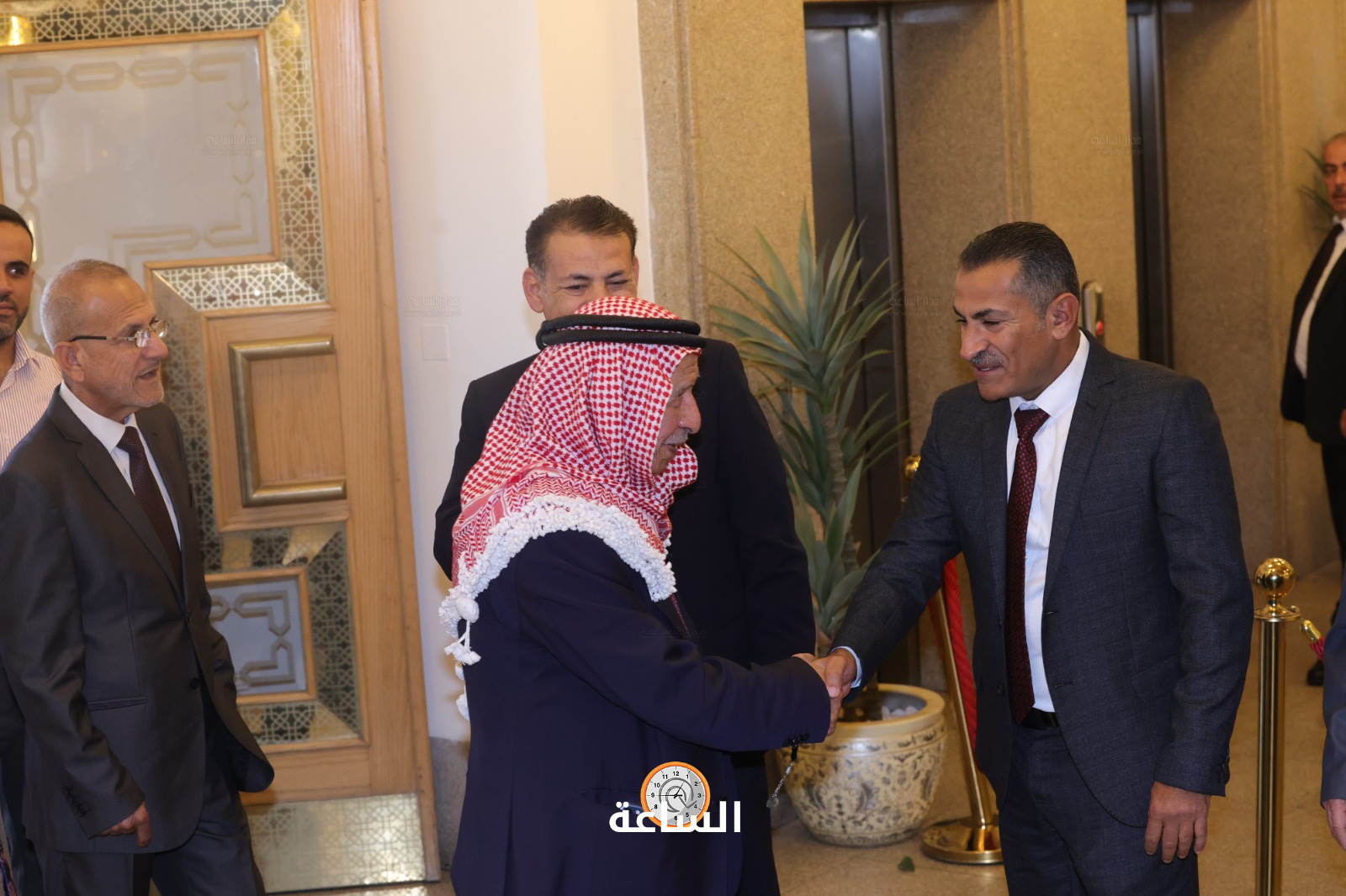 Madar Al-Saa Images 0.050817584339957866