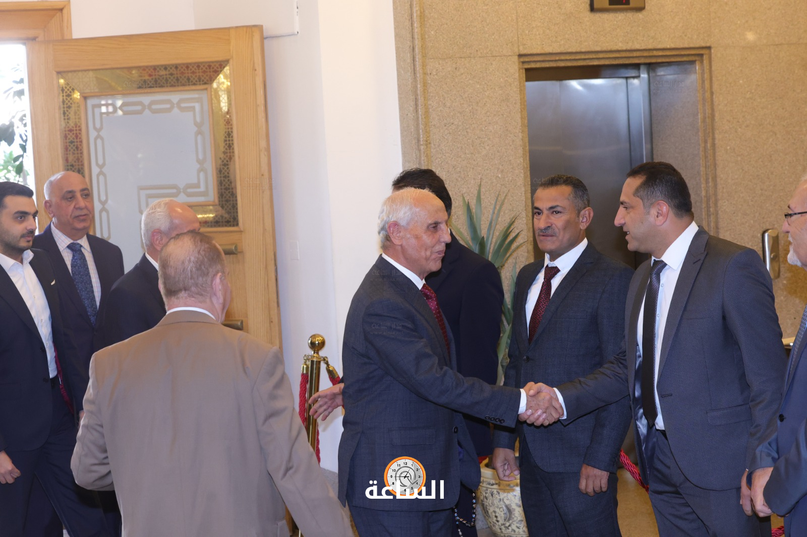 Madar Al-Saa Images 0.8821951445867254