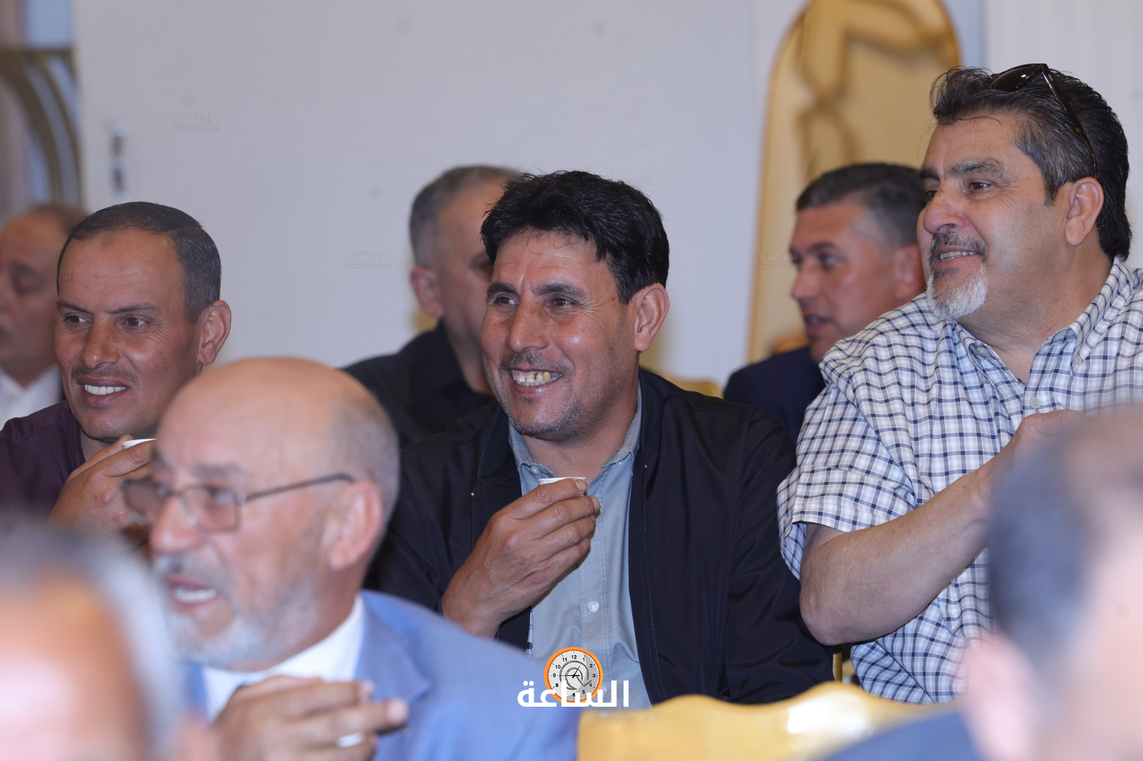 Madar Al-Saa Images 0.8243828997130352