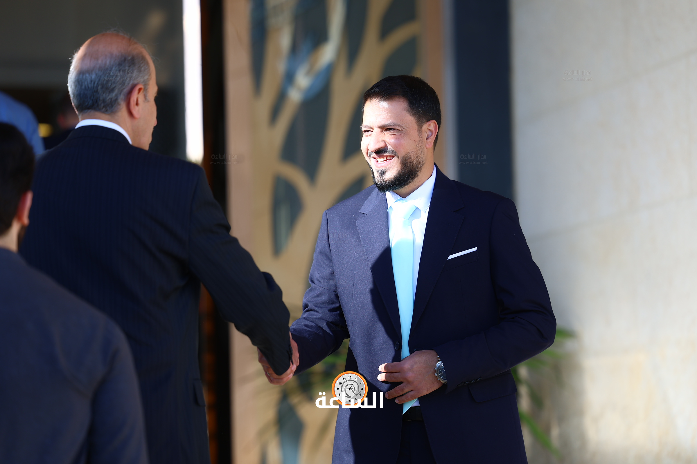 Madar Al-Saa Images 0.262936058235143