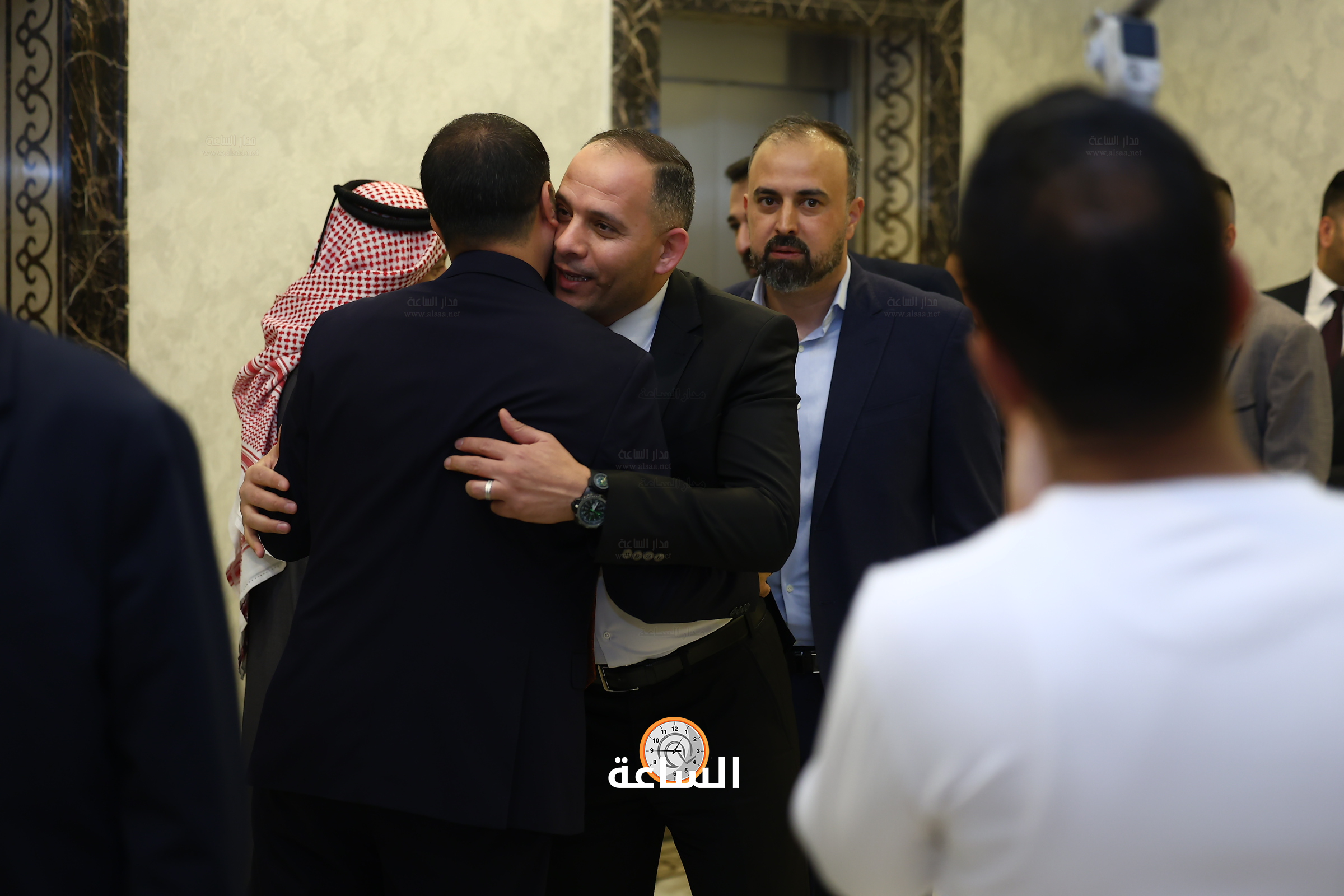 Madar Al-Saa Images 0.37101276298468044