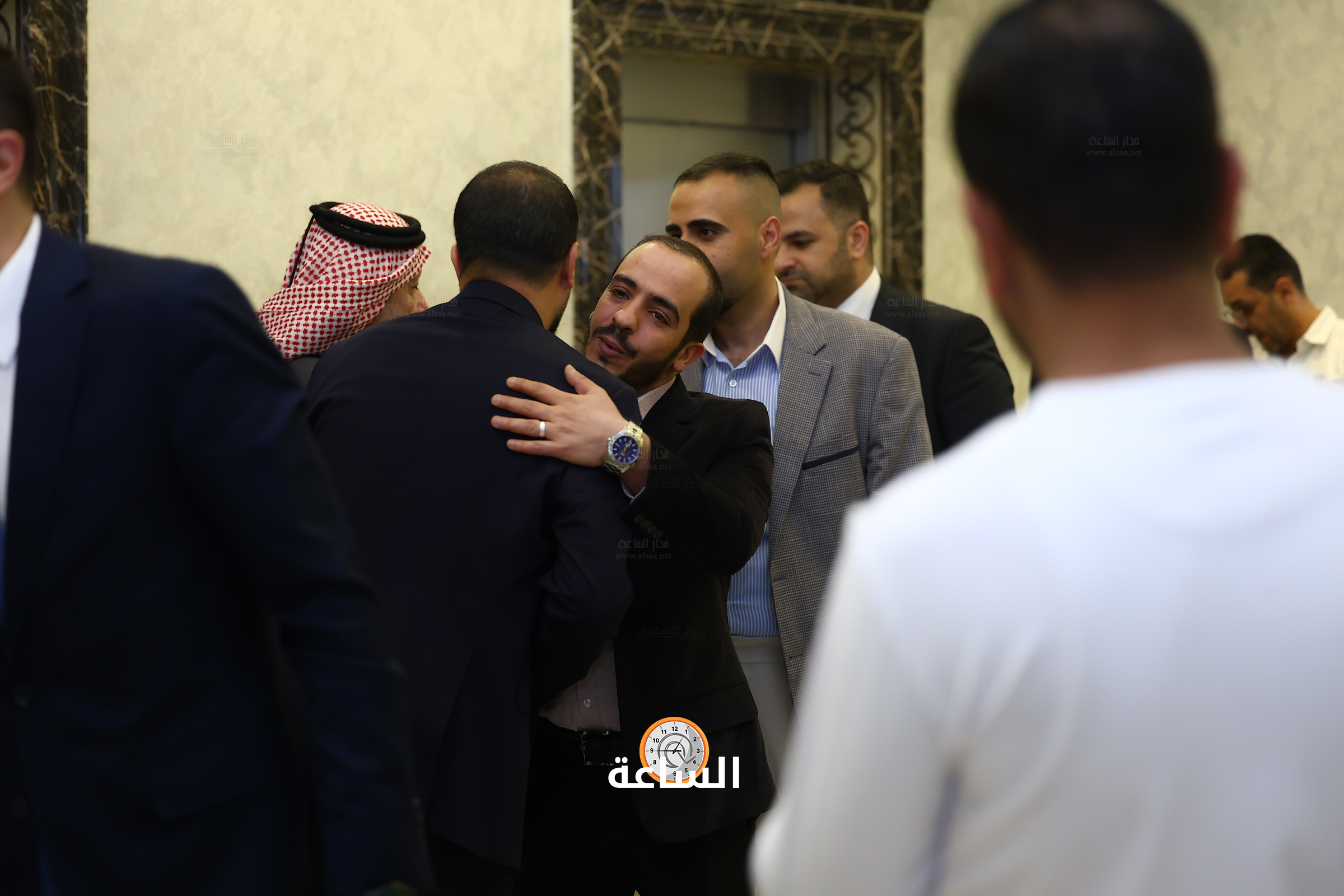 Madar Al-Saa Images 0.23823577422679