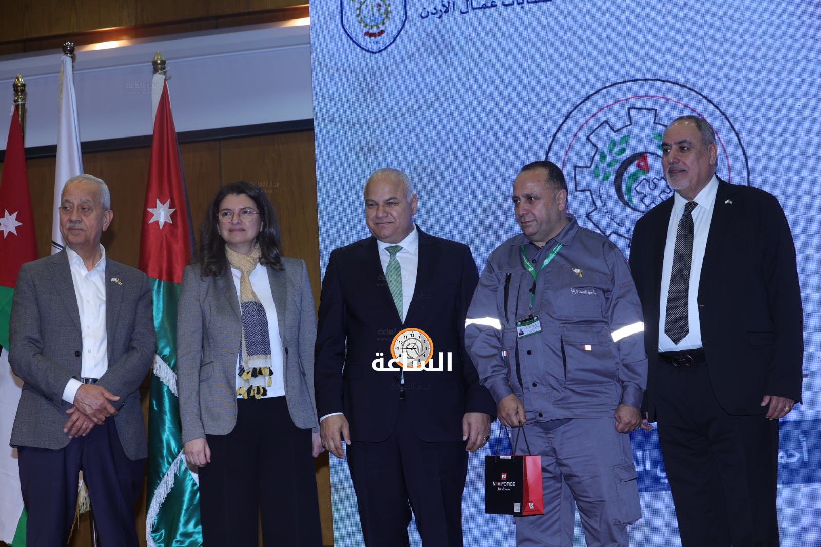 Madar Al-Saa Images 0.05928373234672468