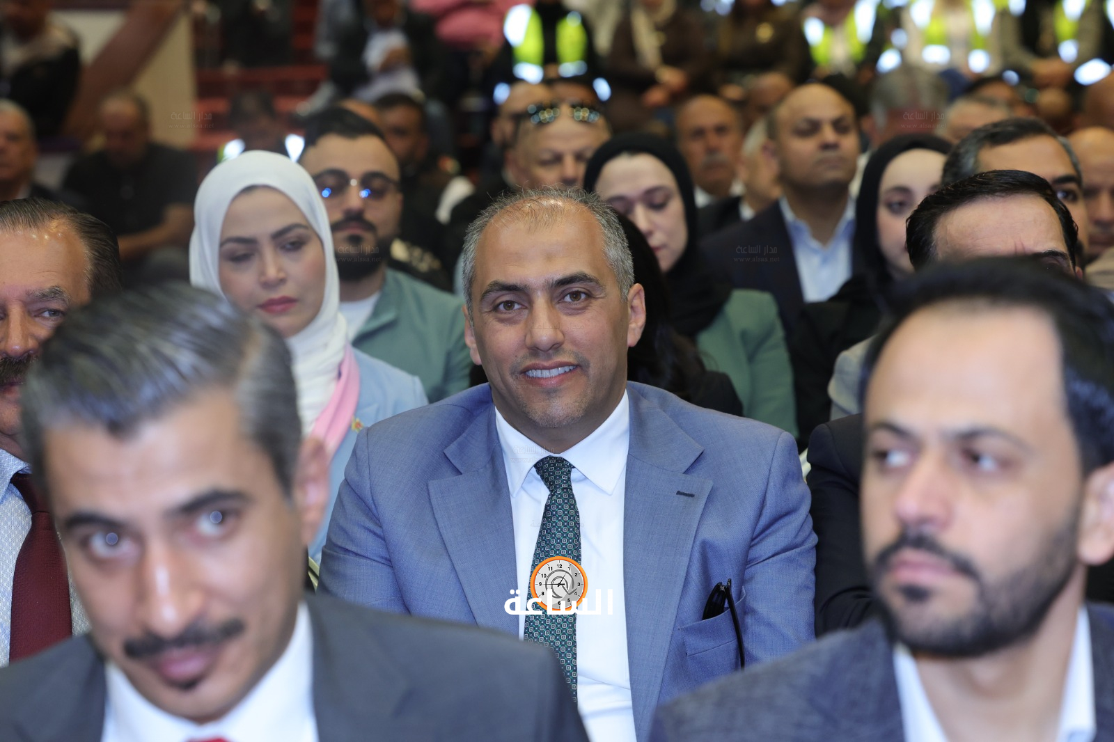 Madar Al-Saa Images 0.33518779339995786