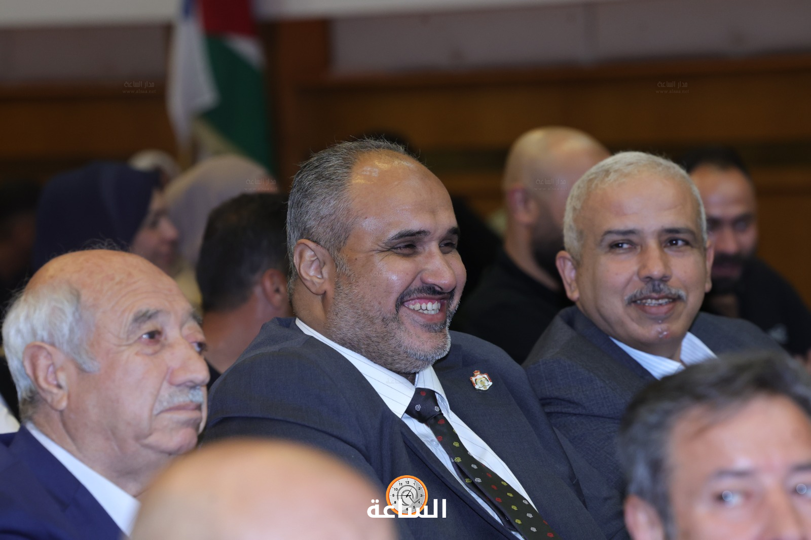 Madar Al-Saa Images 0.23543885941273535
