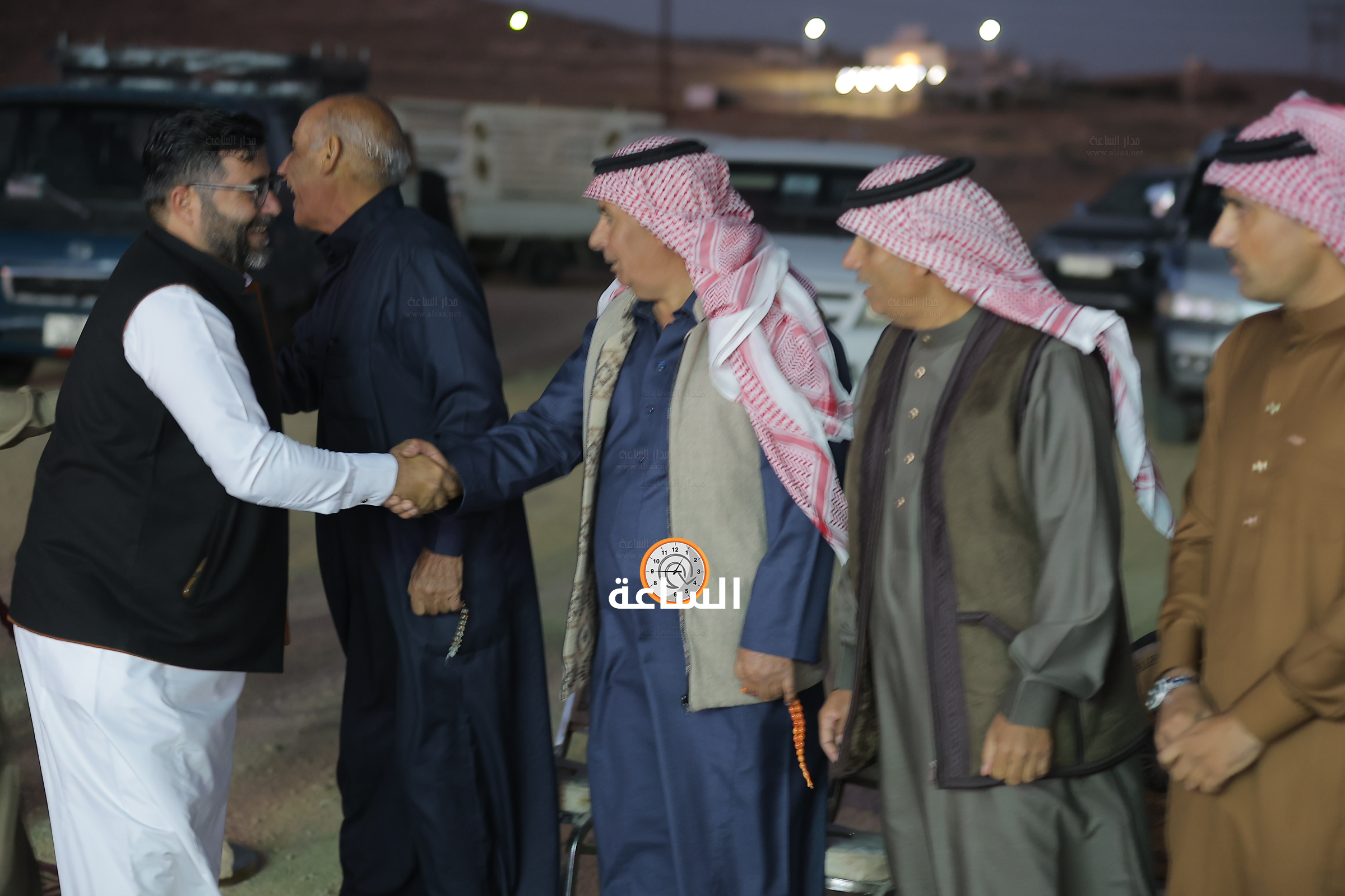 Madar Al-Saa Images 0.40789454401318115