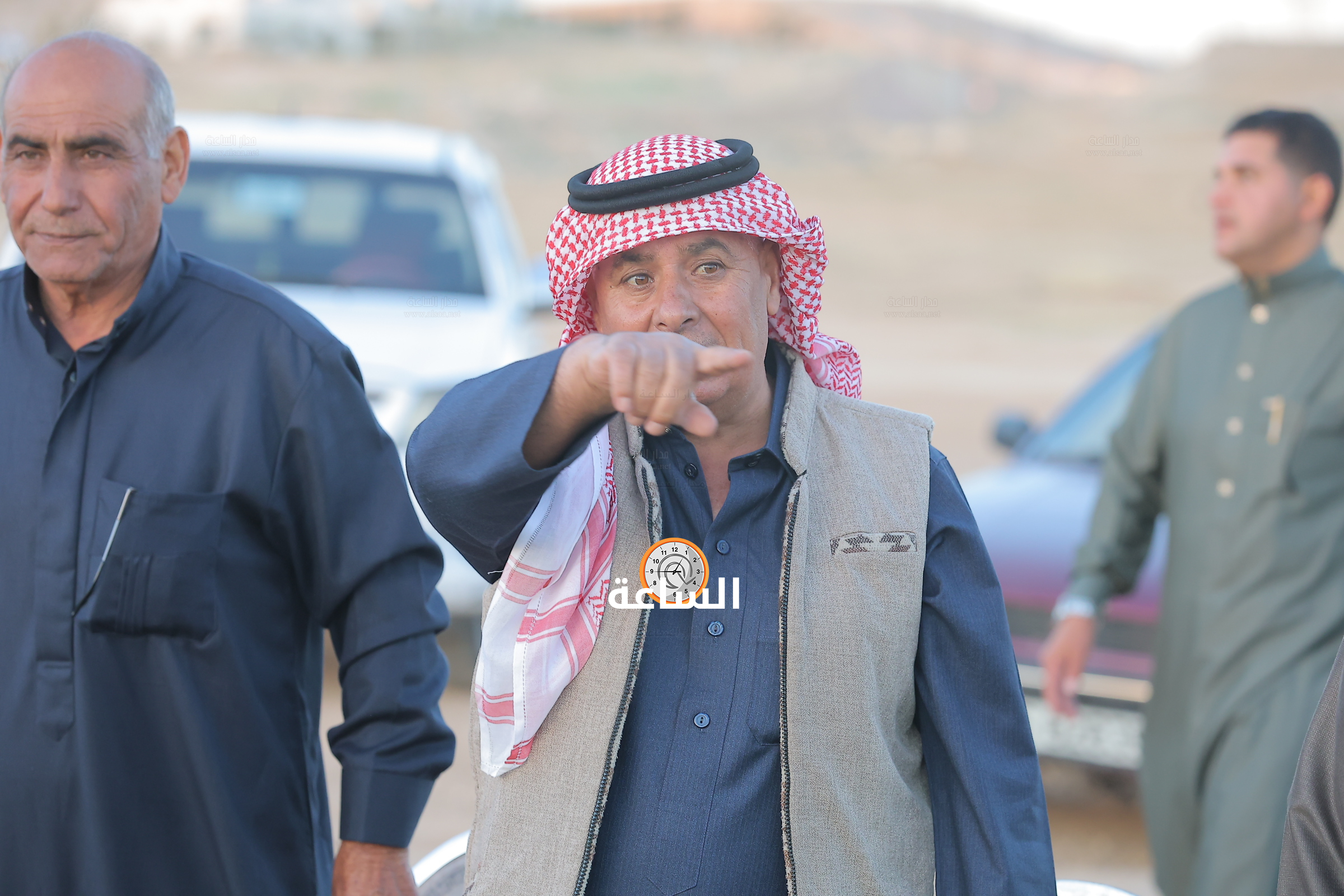 Madar Al-Saa Images 0.5894388385668732
