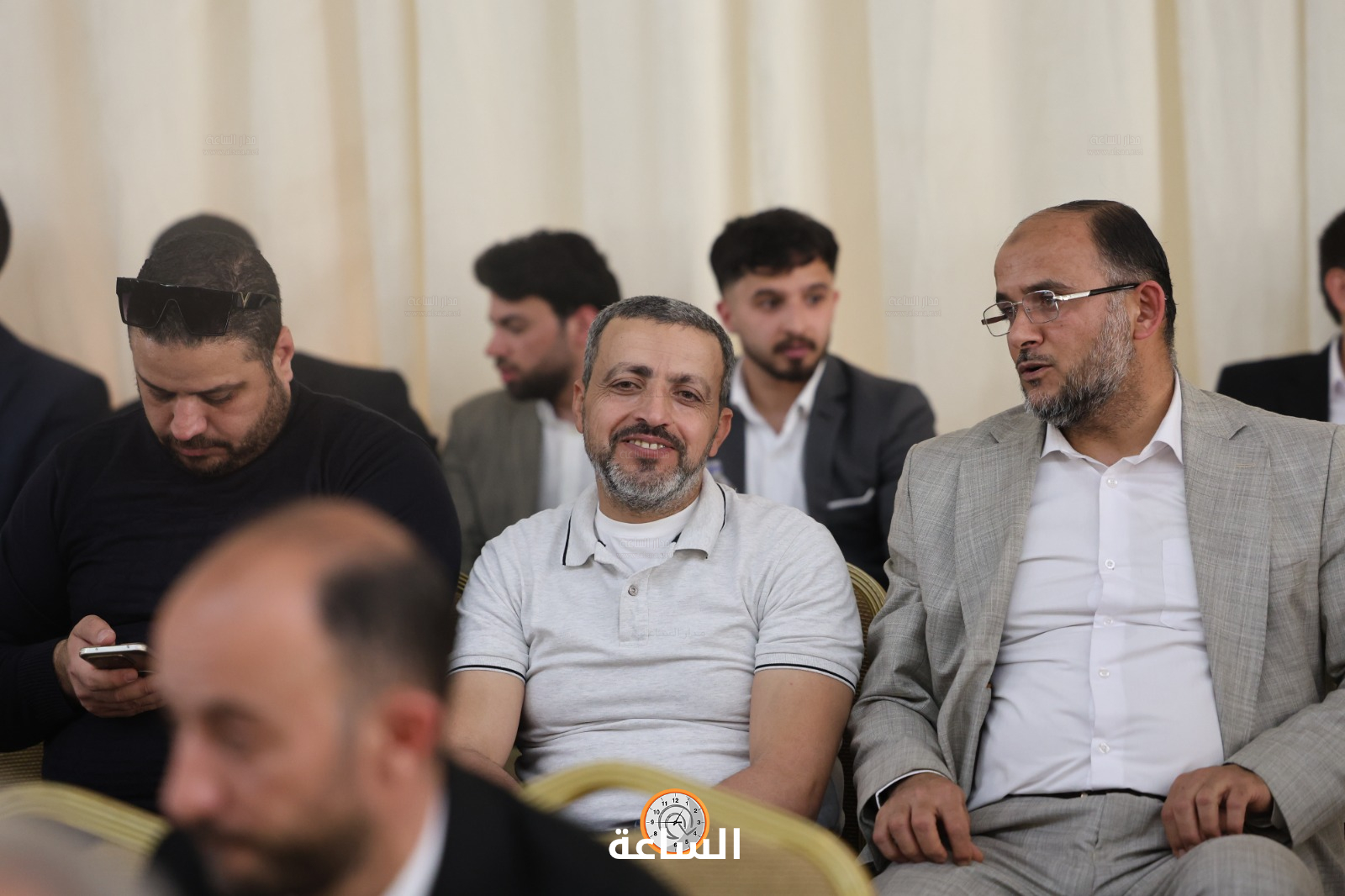 Madar Al-Saa Images 0.3823380339159892