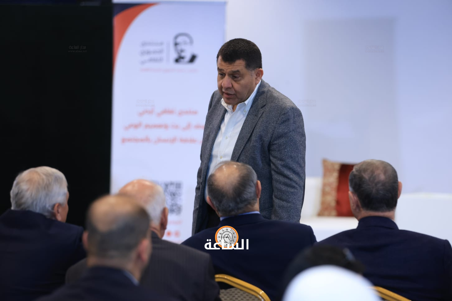 Madar Al-Saa Images 0.4941818367669616