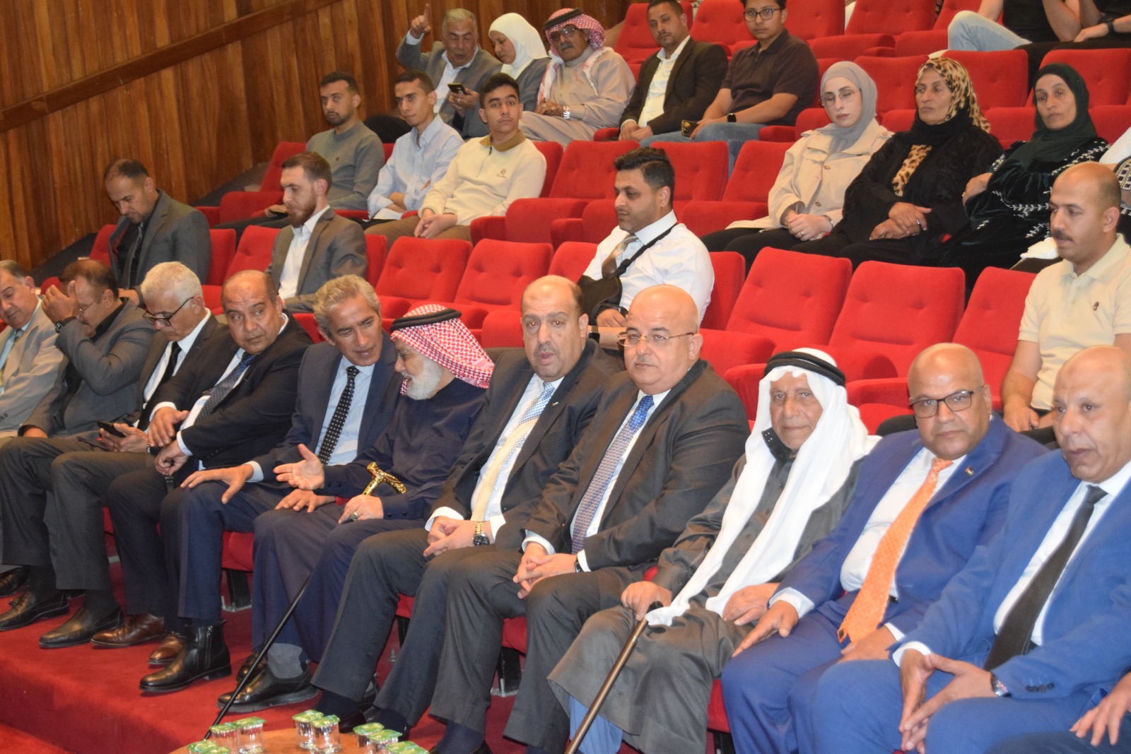 Madar Al-Saa Images 0.916744345360667