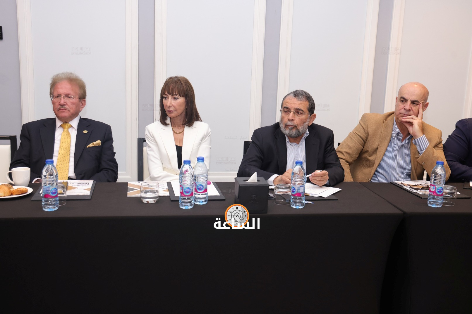 Madar Al-Saa Images 0.016822433560410577