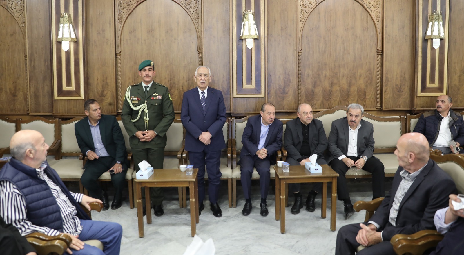 Madar Al-Saa Images 0.39251370373728756