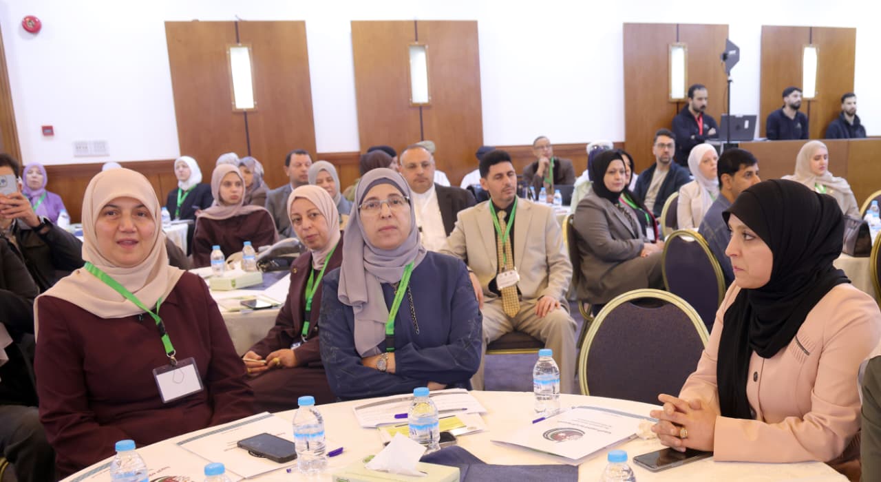 Madar Al-Saa Images 0.2499694900459286