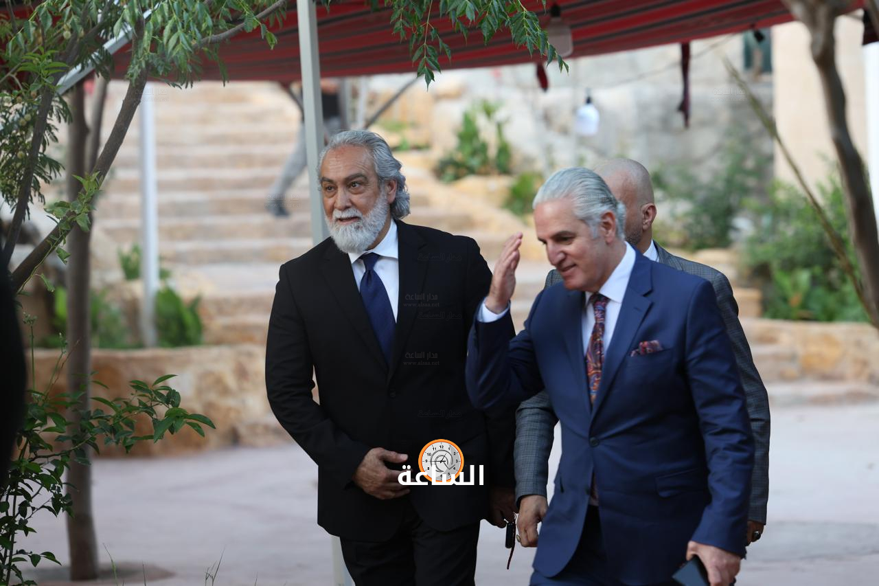 Madar Al-Saa Images 0.027280702289487313